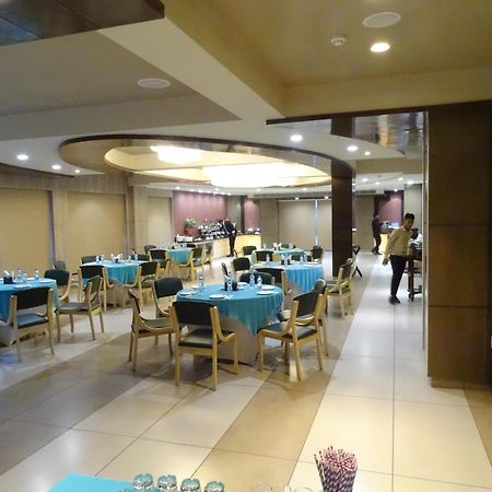 The Grand Arc Hotel & Convention Centre Shahjahanpur Eksteriør bilde