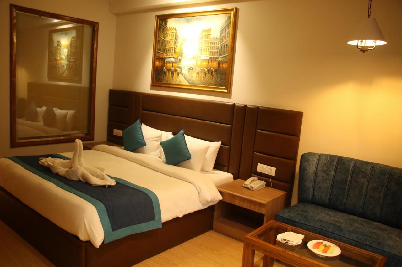 The Grand Arc Hotel & Convention Centre Shahjahanpur Eksteriør bilde