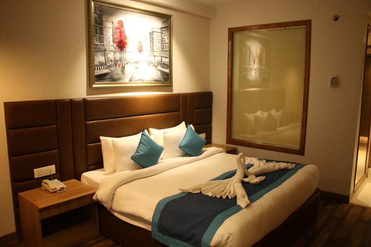 The Grand Arc Hotel & Convention Centre Shahjahanpur Eksteriør bilde