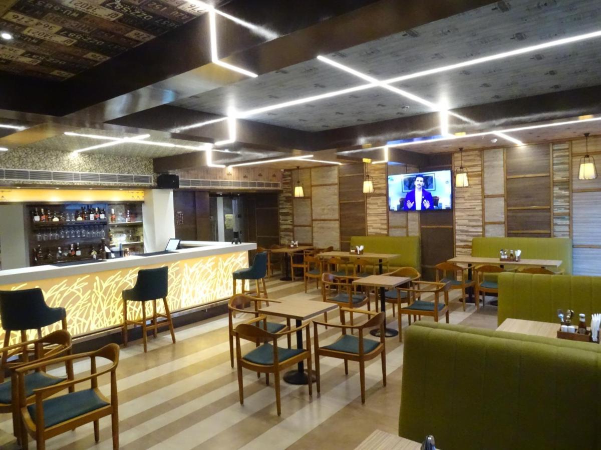 The Grand Arc Hotel & Convention Centre Shahjahanpur Eksteriør bilde