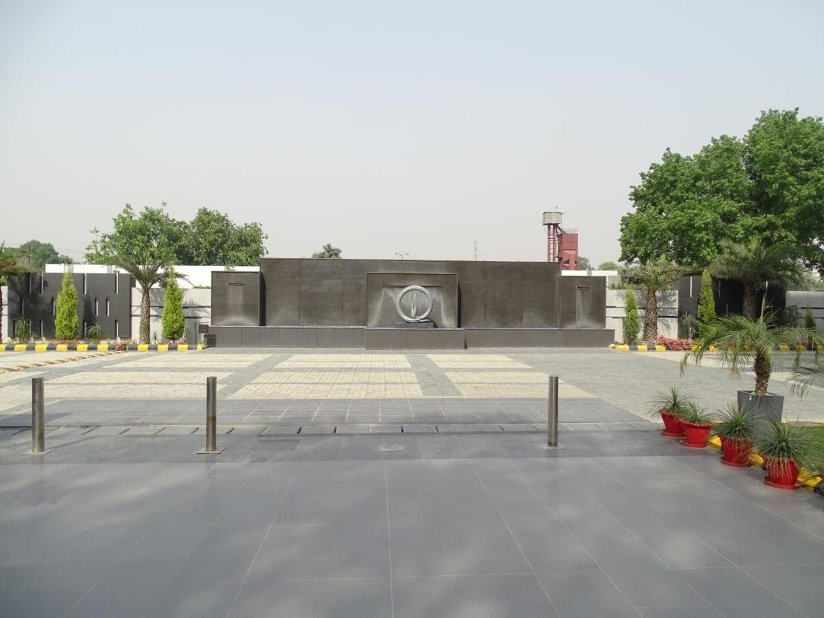 The Grand Arc Hotel & Convention Centre Shahjahanpur Eksteriør bilde