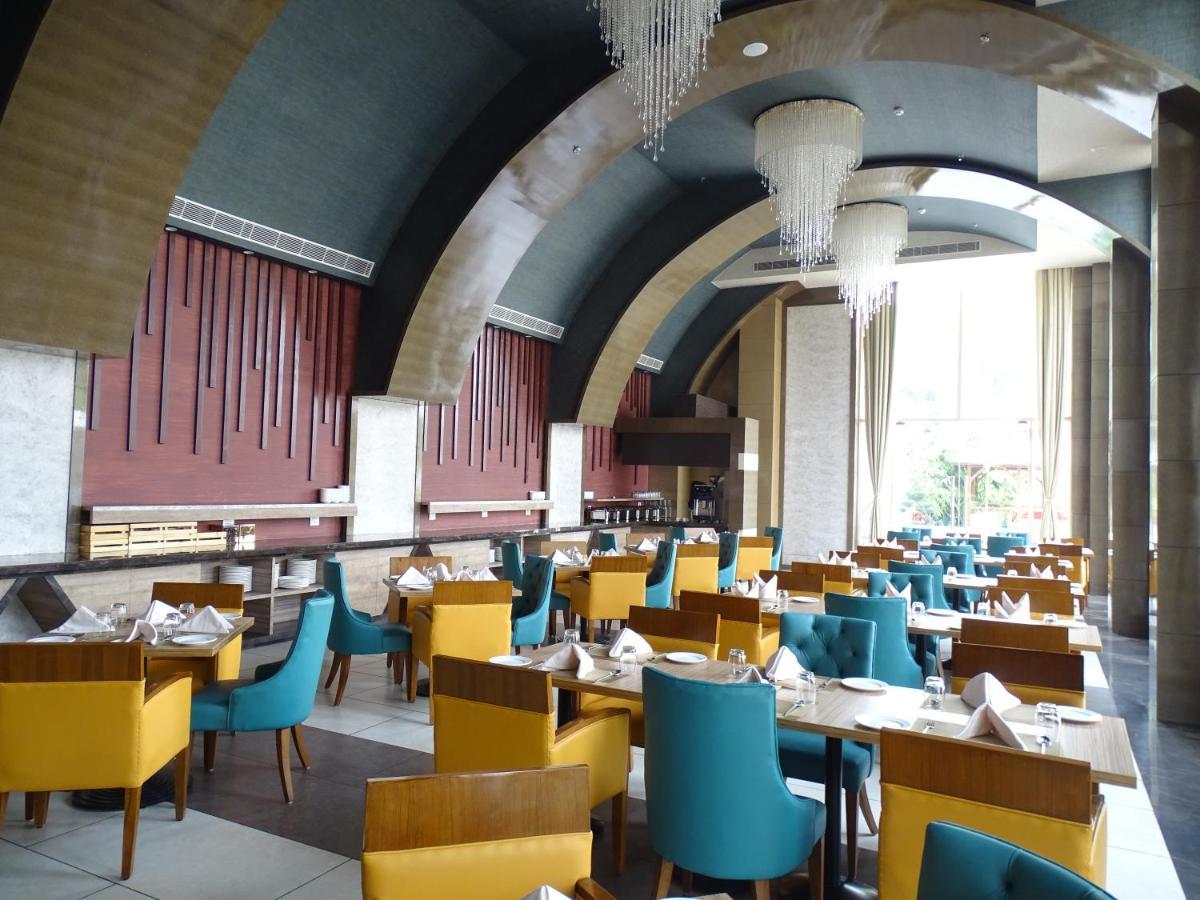 The Grand Arc Hotel & Convention Centre Shahjahanpur Eksteriør bilde