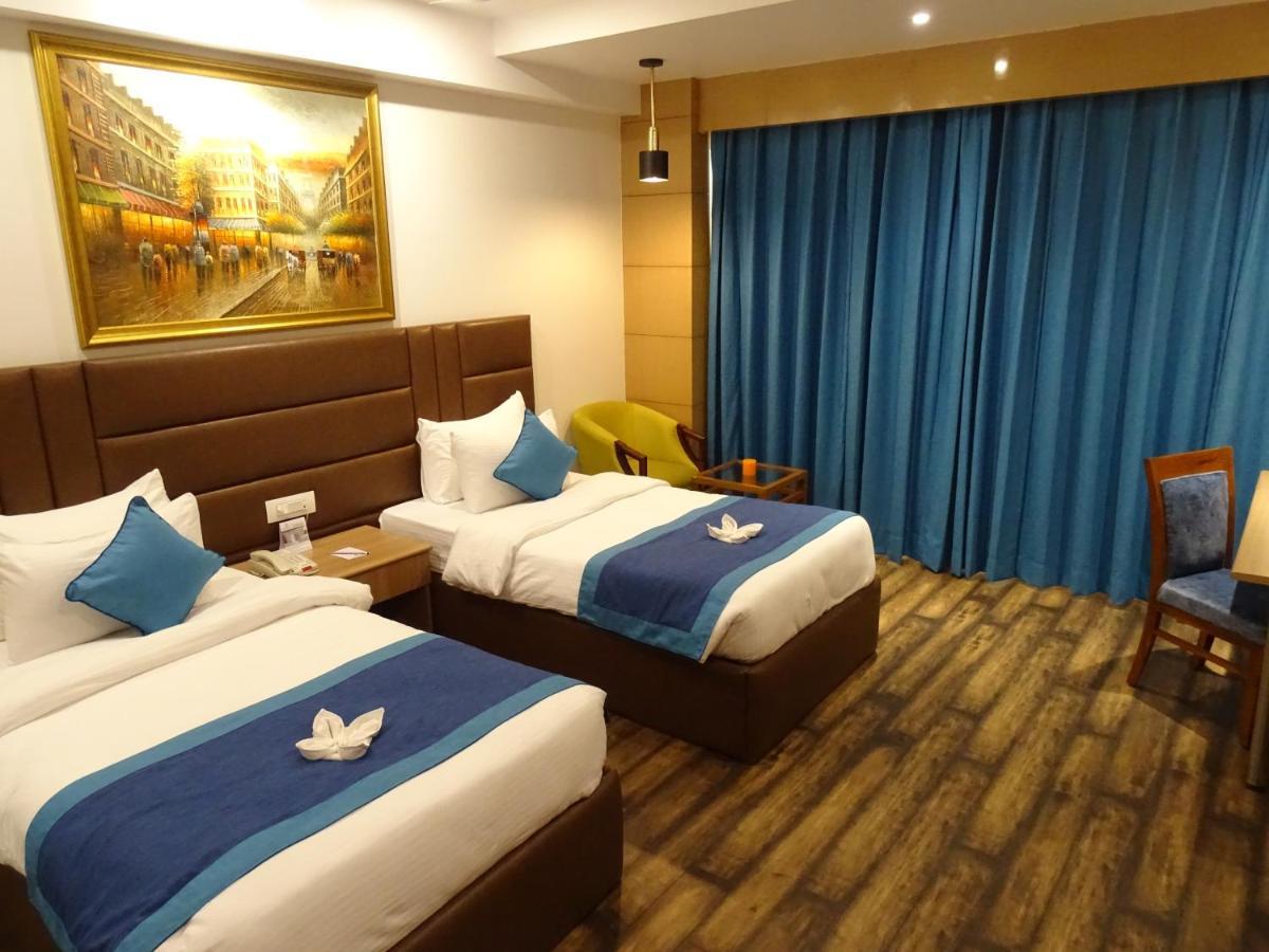 The Grand Arc Hotel & Convention Centre Shahjahanpur Eksteriør bilde