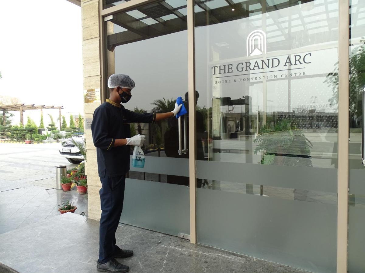 The Grand Arc Hotel & Convention Centre Shahjahanpur Eksteriør bilde