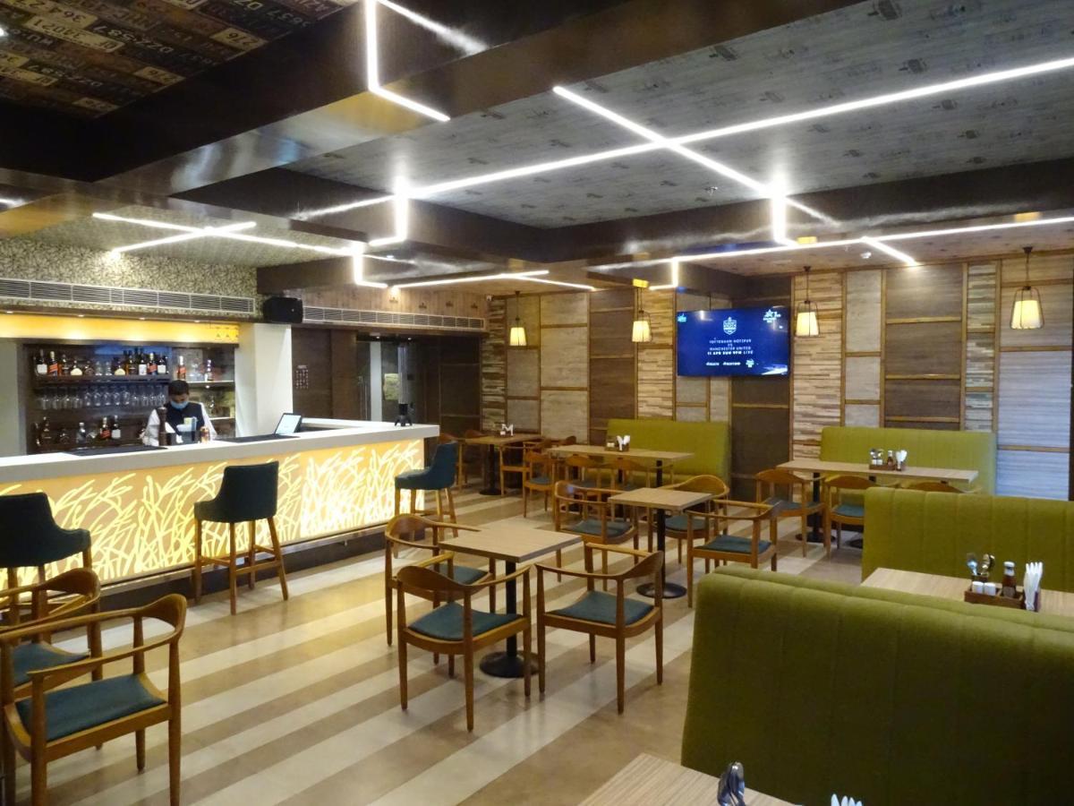 The Grand Arc Hotel & Convention Centre Shahjahanpur Eksteriør bilde