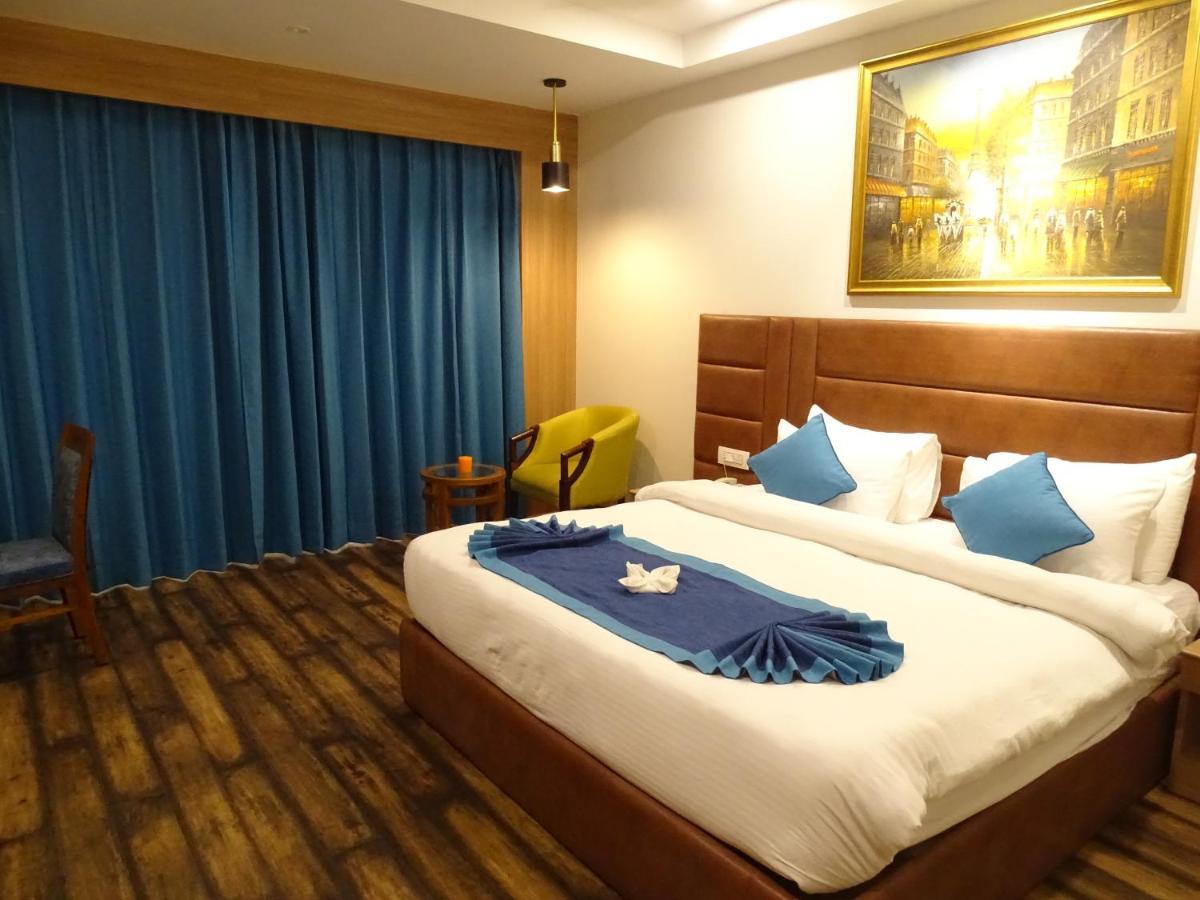 The Grand Arc Hotel & Convention Centre Shahjahanpur Eksteriør bilde