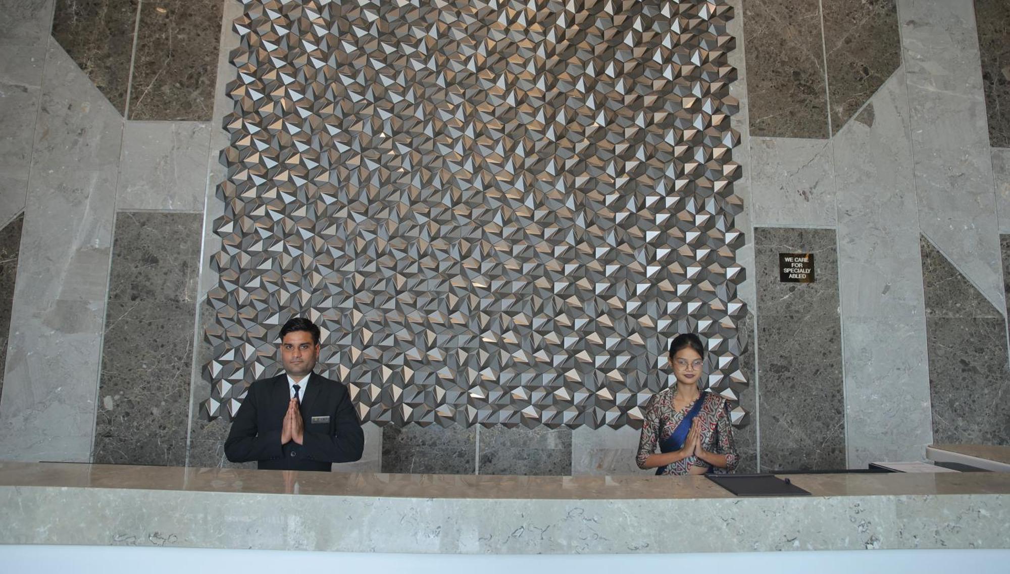 The Grand Arc Hotel & Convention Centre Shahjahanpur Eksteriør bilde