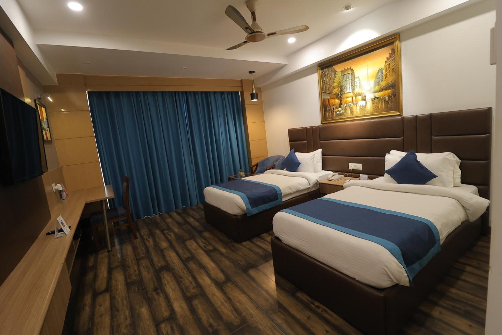 The Grand Arc Hotel & Convention Centre Shahjahanpur Eksteriør bilde